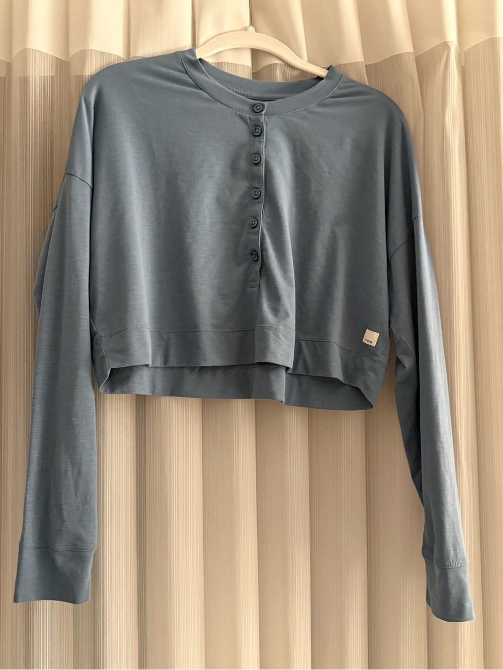 Vuori Cropped Henley Sweatshirt - Slate